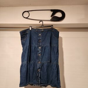 The Pyramid Collection Blue Denim Skirt